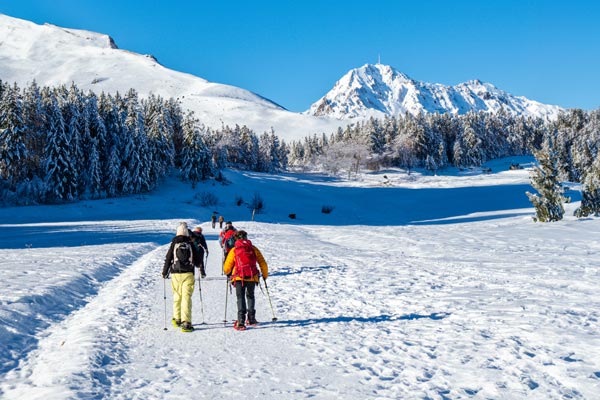 randonnée en raquettes à neige hivernale au lac de payolle